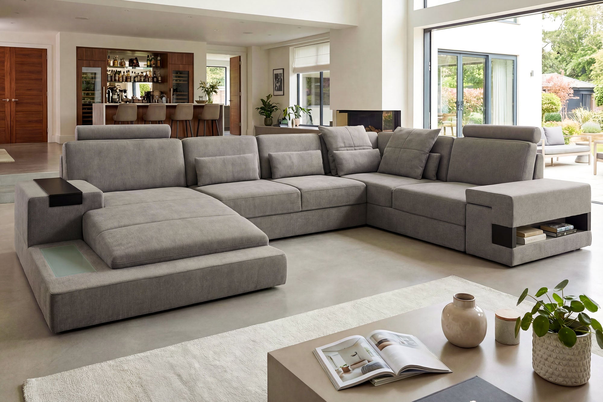 Los Angeles Fabric U-Chaise Sectional