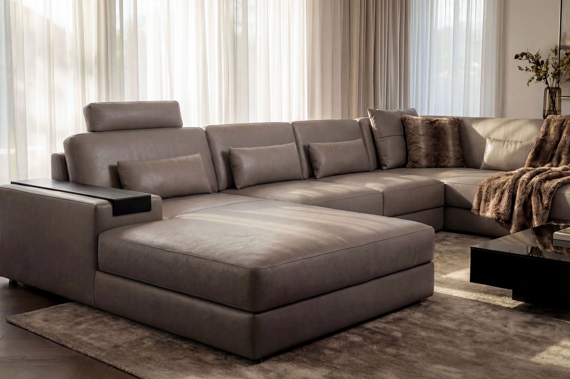 Los Angeles Modern Leather U-Chaise Sectional