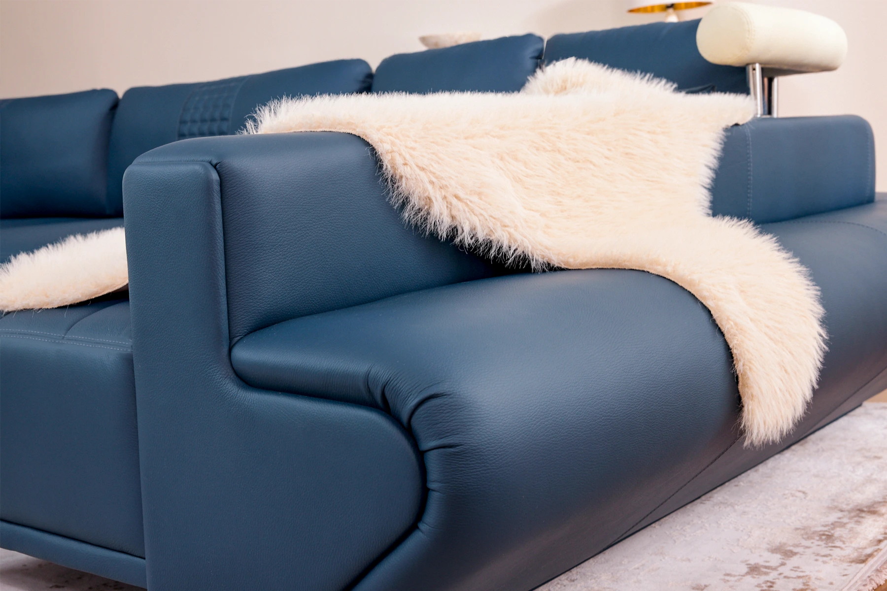 Las Vegas Leather Curve Sectional